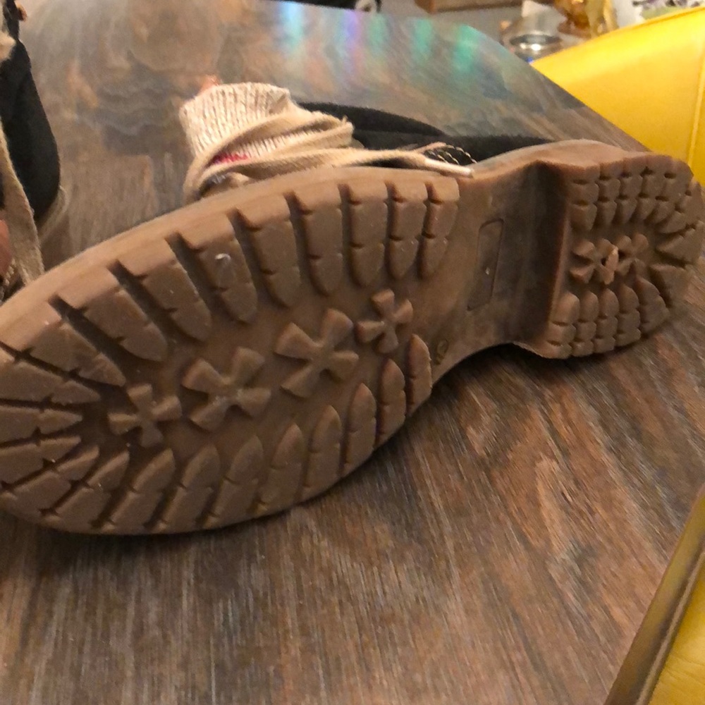 Cute Eric Michael hiking boots 🥾 - Picture 2 of 10